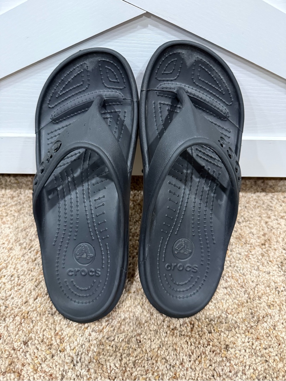 Crocs Classic Black Flip Flop Sandals M5 W7